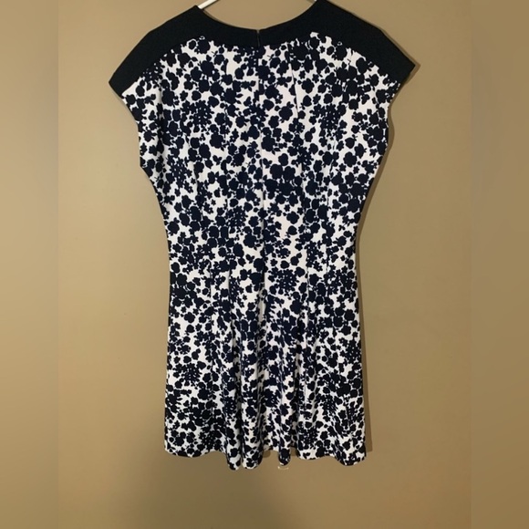 MK Gemma floral print pointe fit&flare dress sz 10 - Picture 3 of 5